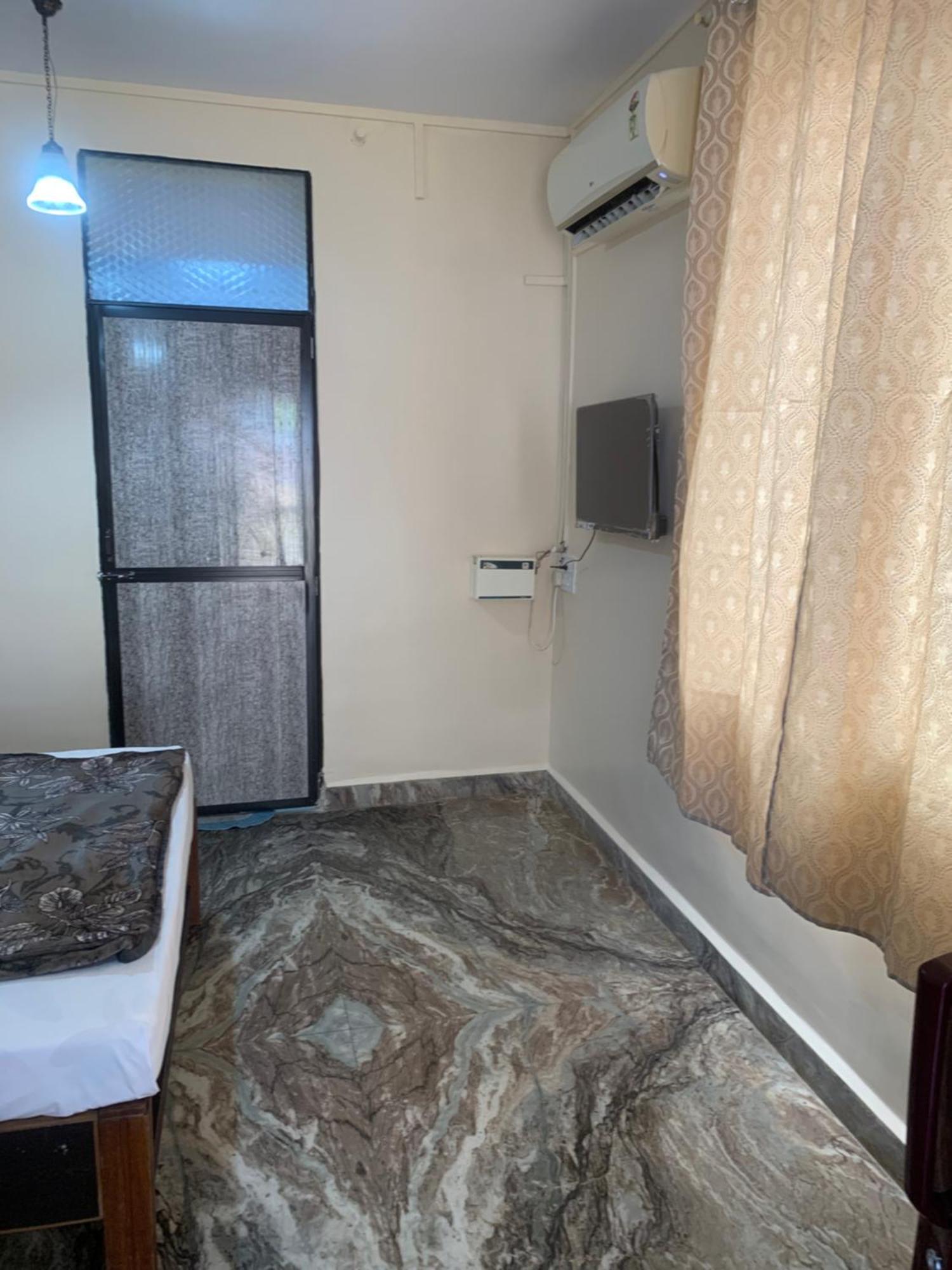 James Guesthouse Bogmalo Beach Exterior foto